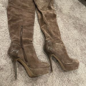 High Sued boots Good condition